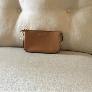 NWT MD Chain Pouchette Leather Brown